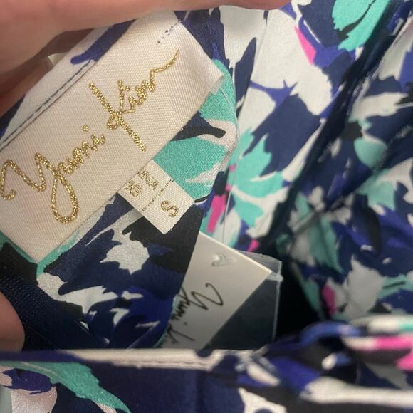 New Yumi Kim Lea Floral Romper Size Small Pockets Floral Spring Summer - Picture 7 of 7